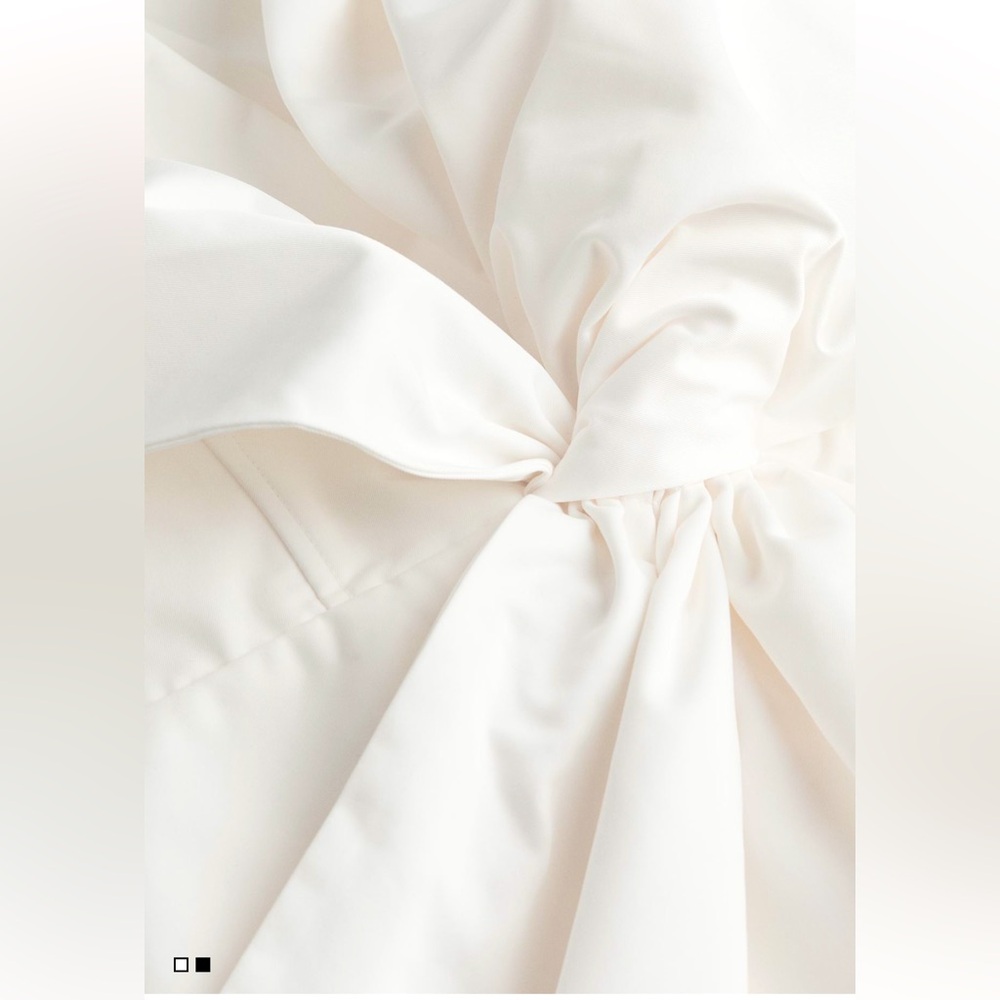 H&M BOW FRONT TOP - Picture 9 of 10